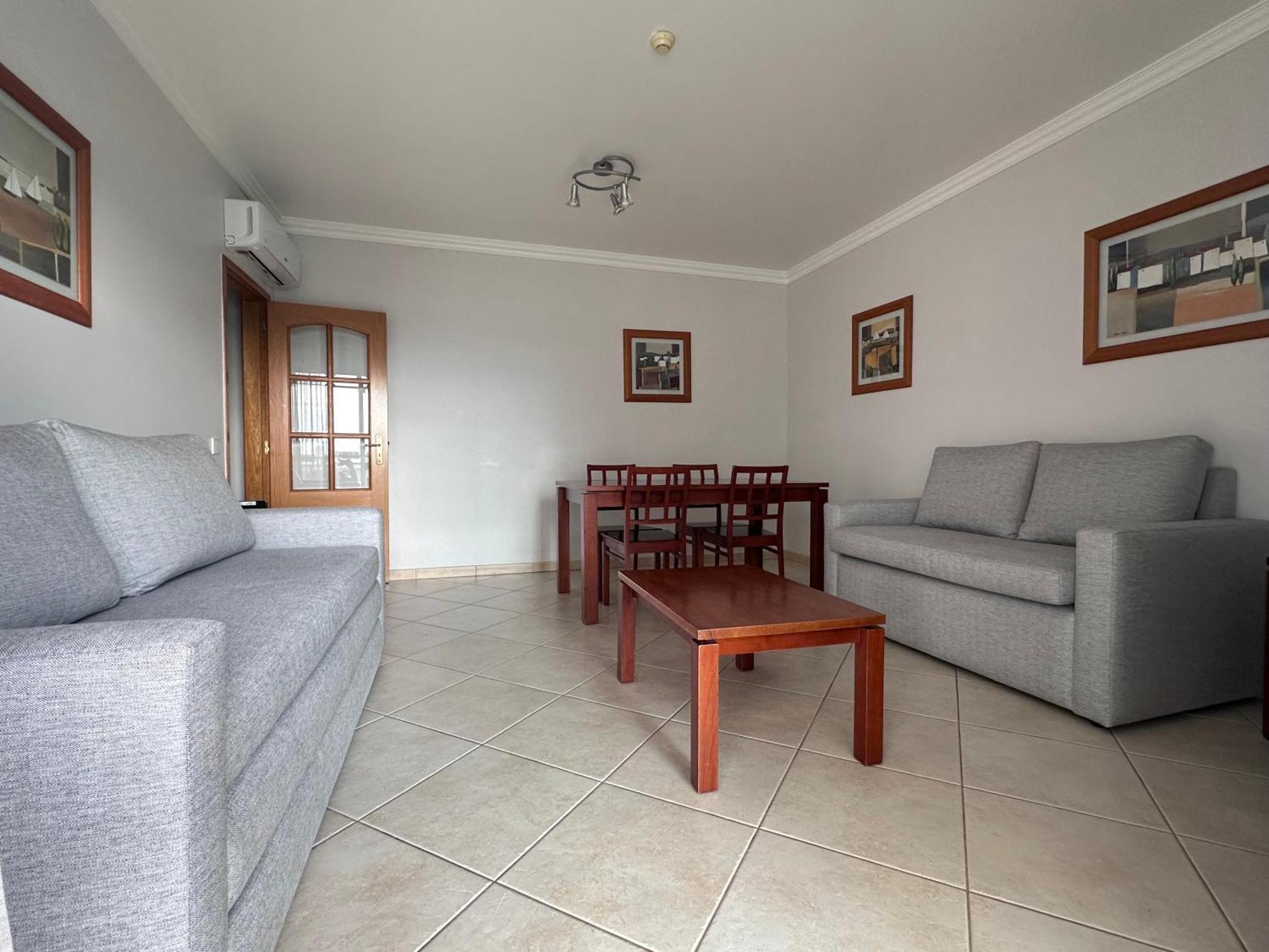 Oceanview Bliss In Retreat Over Oldtown Apartamento Albufeira