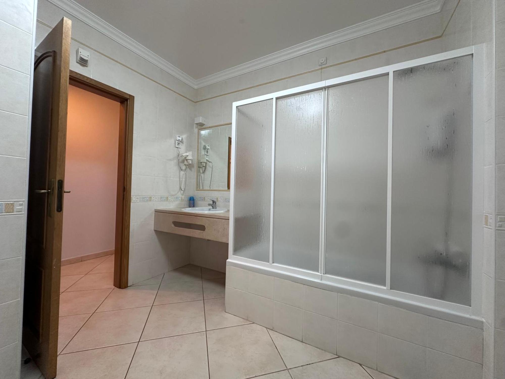 Oceanview Bliss In Retreat Over Oldtown Apartamento Albufeira